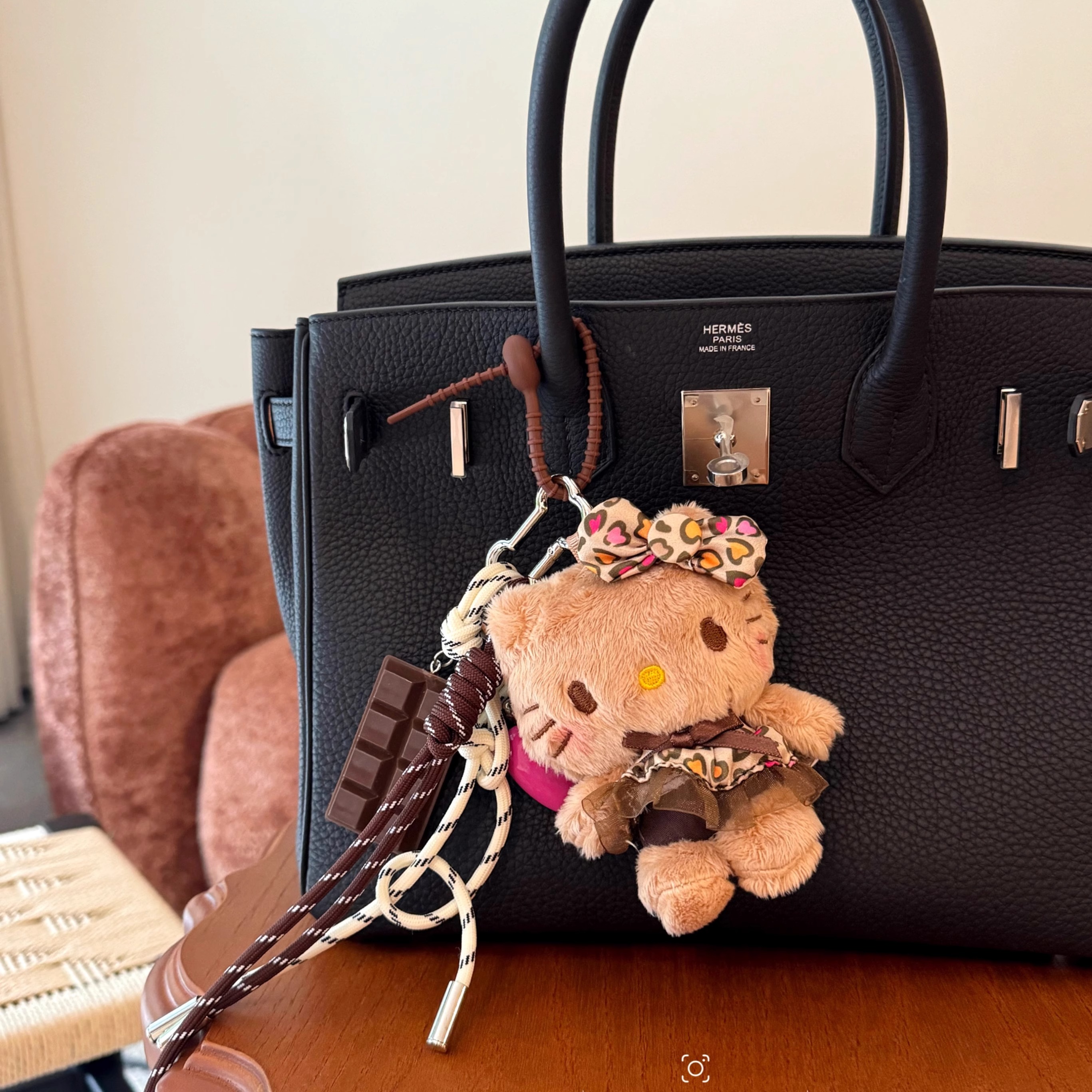日本豹纹HelloKitty包包挂件钥匙扣，送女生的完美凯蒂kt猫毛绒公仔小礼物
