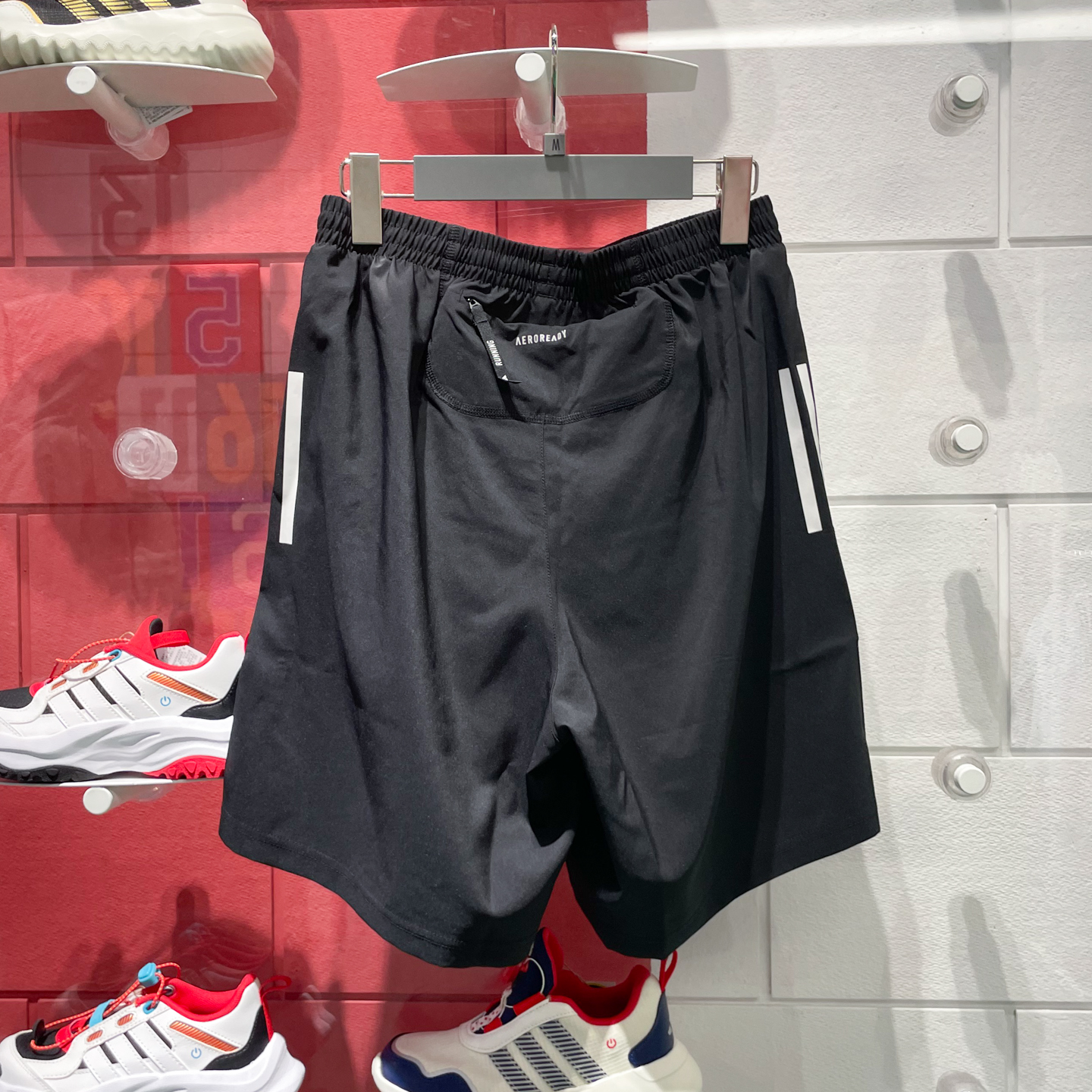夏季跑步新潮流！adidas阿迪达斯JY8582男装短裤，你还在等什么？