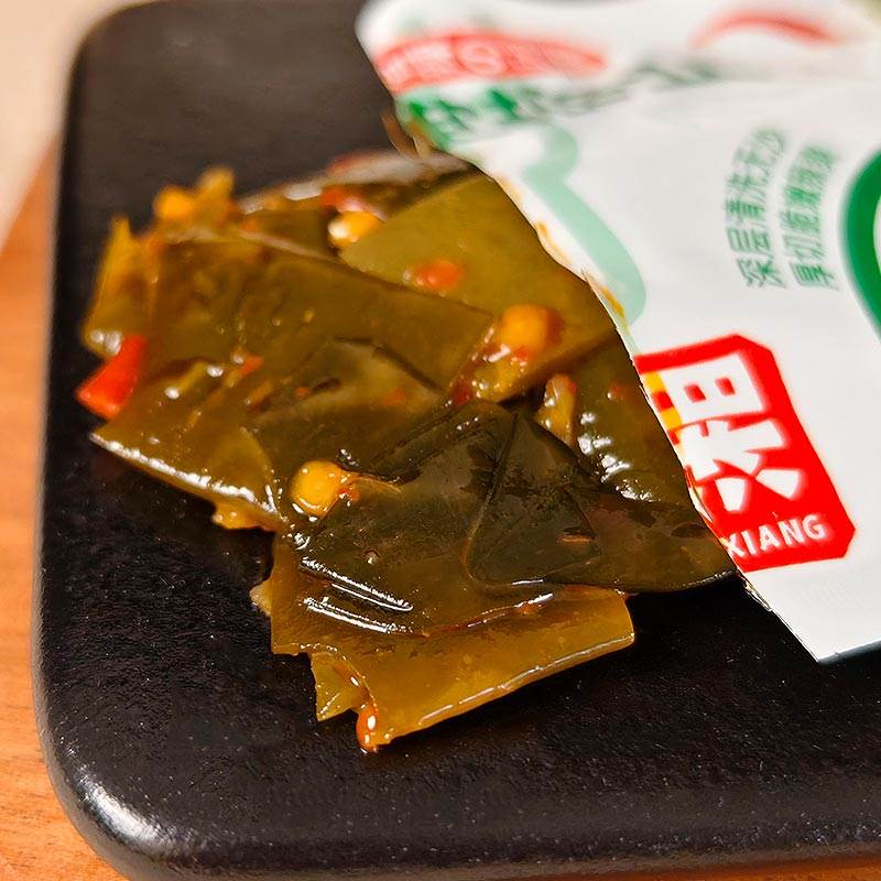 湖南特产一品湘香辣味海带片：脆爽下饭菜，麻辣即食新体验！️