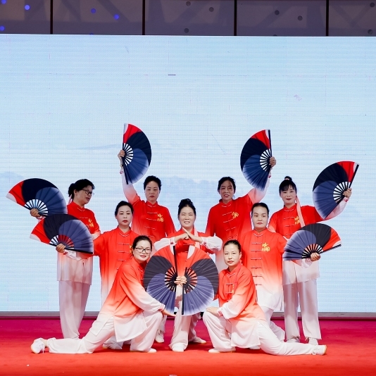 原版正品王小坡同款太极扇，双面响扇，竹骨扇，醋酸绸软面，练功必备神器！