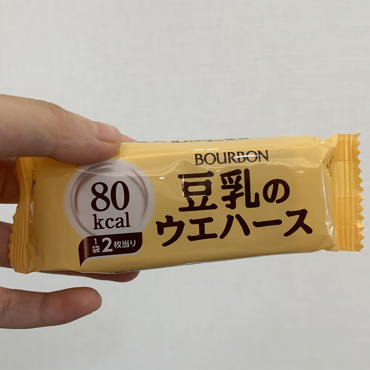 日本热销进口零食波梦路豆乳威化夹心饼干夹心棒，低卡低热量，零食界的健康新宠！