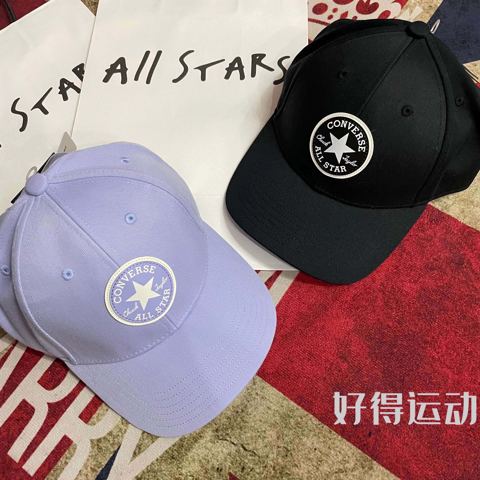 Converse Chuck A08790C：黑白经典，轻便耐磨的时尚新宠！