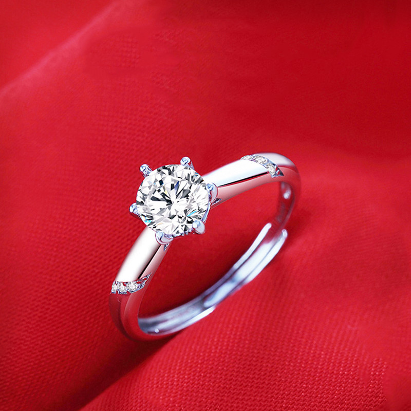 铂金戒指1克拉六爪钻戒：求婚必备，永恒爱情的见证！