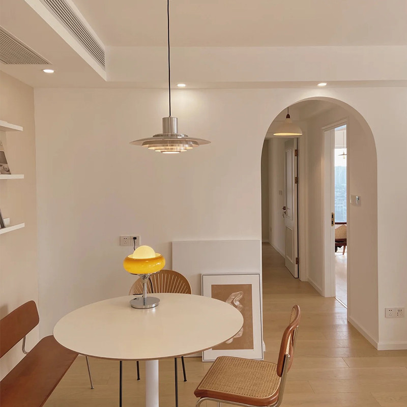 如何选择适合的意大利设计师黑骑士创意艺术餐厅卧室床头样板间吧台飞碟长线吊灯？