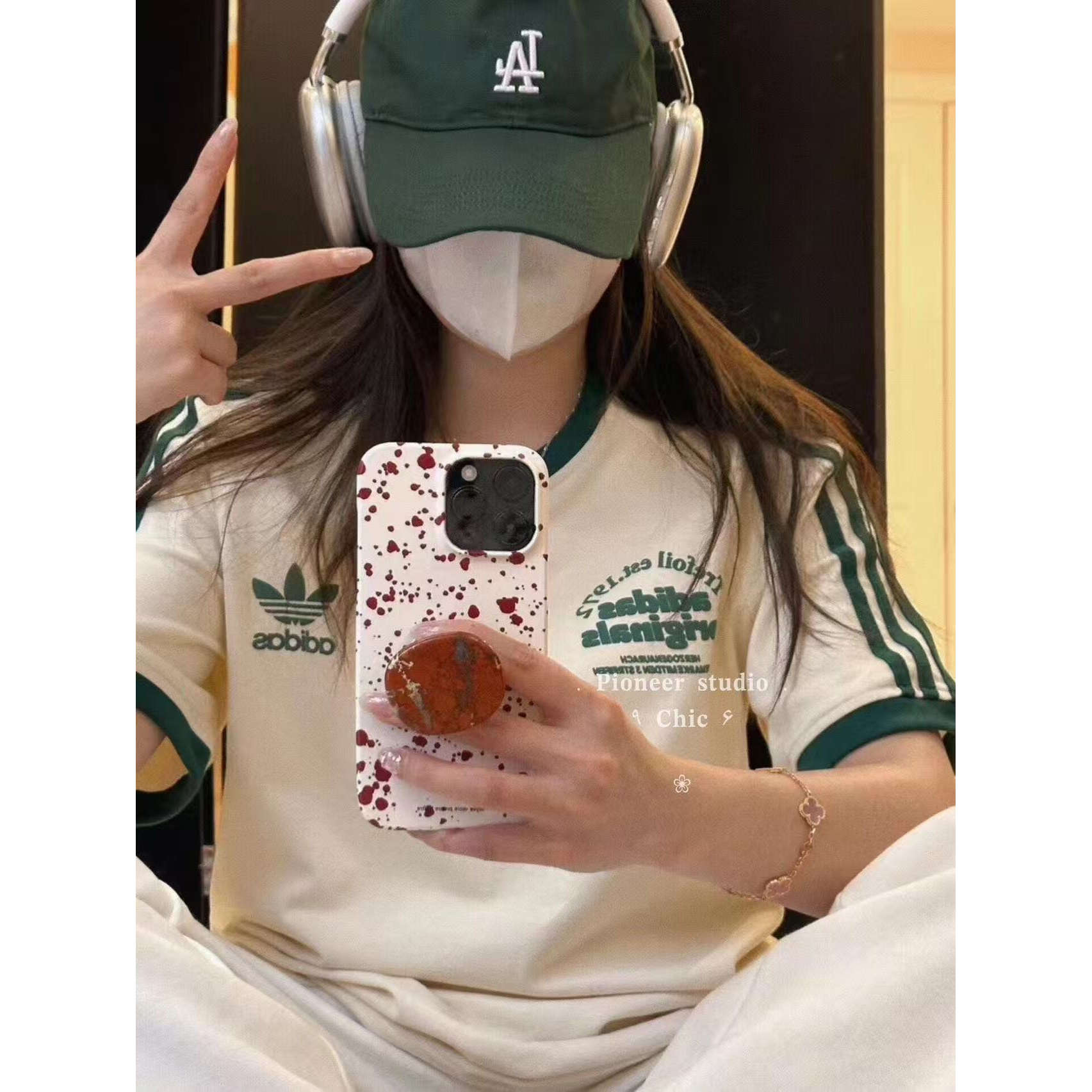 adidas三道杠和三叶草的区别？别再傻傻分不清了！