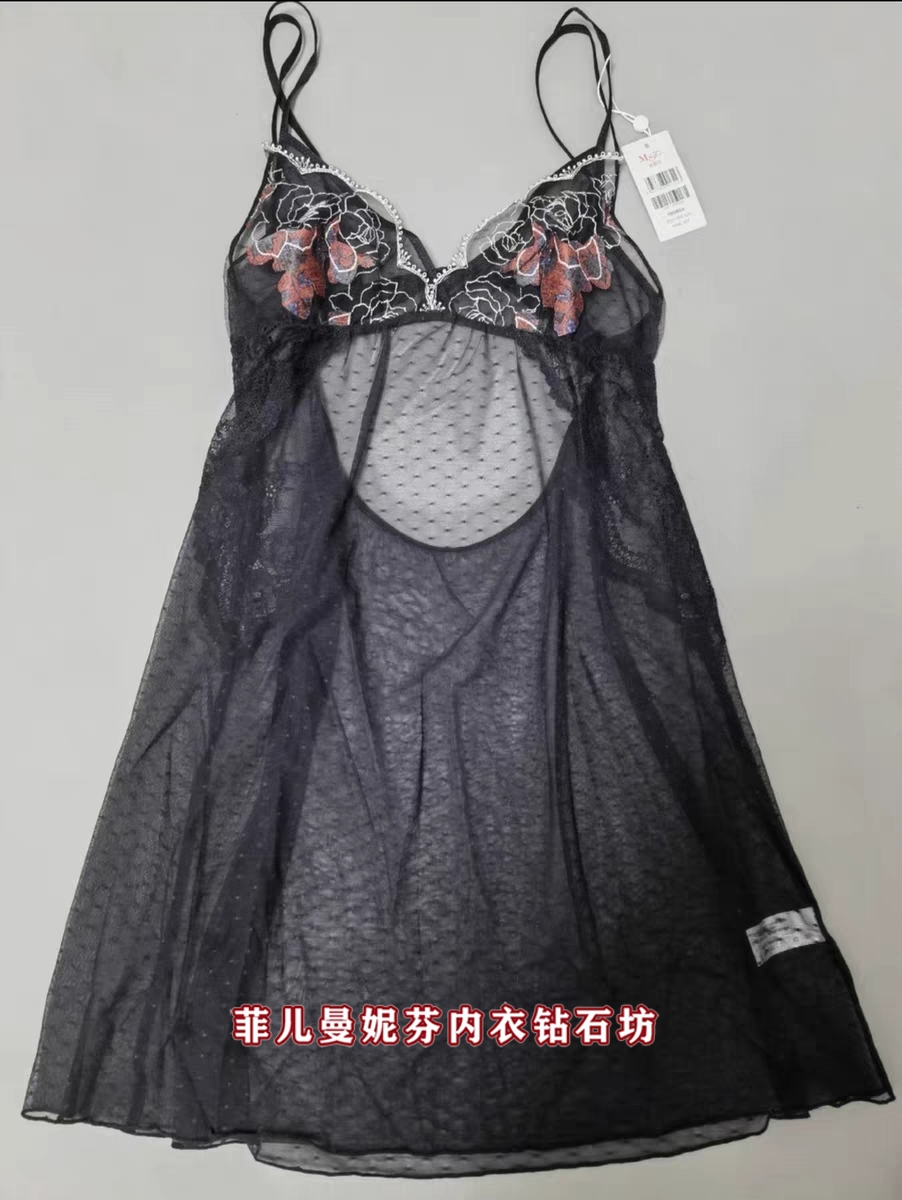 爱美丽商场女丝滑性感蕾丝刺绣丝质吊带睡裙，让你美梦成真✨