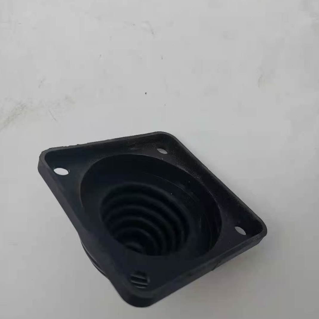 徐工吊车配件升级，先导手柄套，让你的操作更顺手！