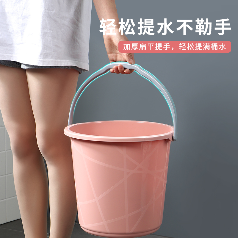 大号加厚塑料水桶：家庭储水神器，如何挑选最合适的那一款？