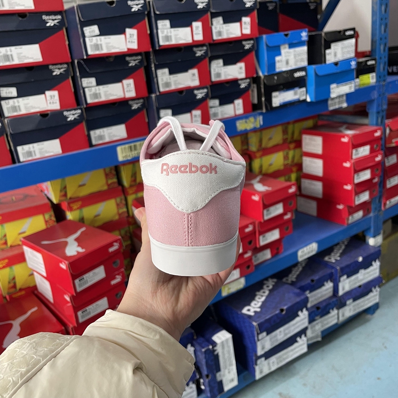 锐步板鞋和阿迪达斯哪个更适合我？
