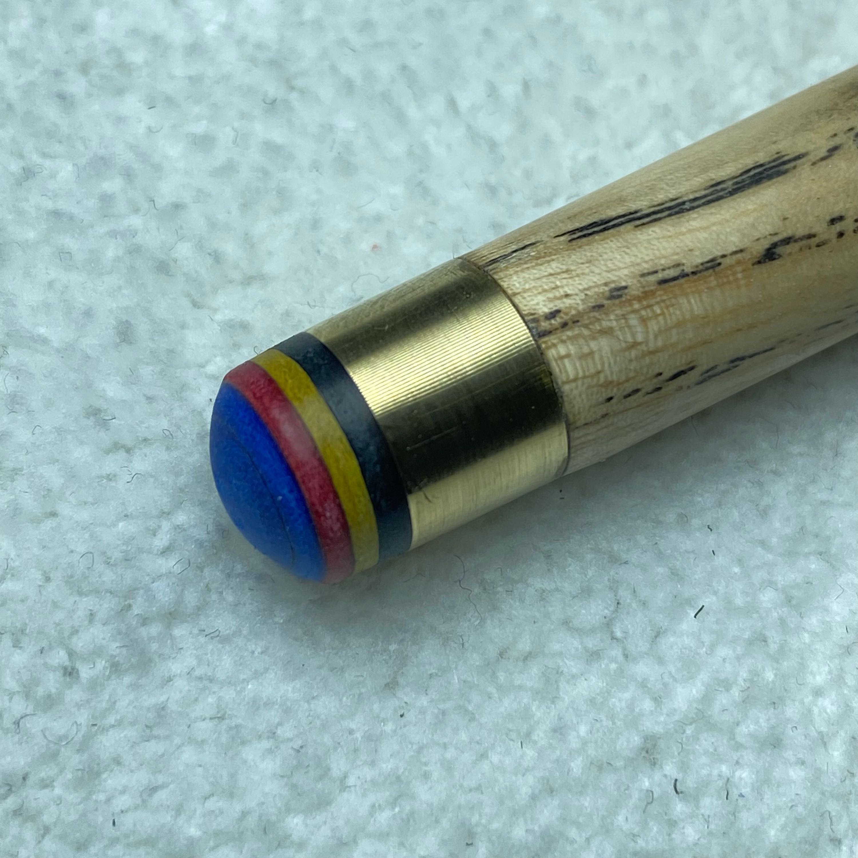 彩虹皮头黑科技台球杆斯诺克多层皮头：解锁斯诺克新玩法，玩转色彩潮流！
