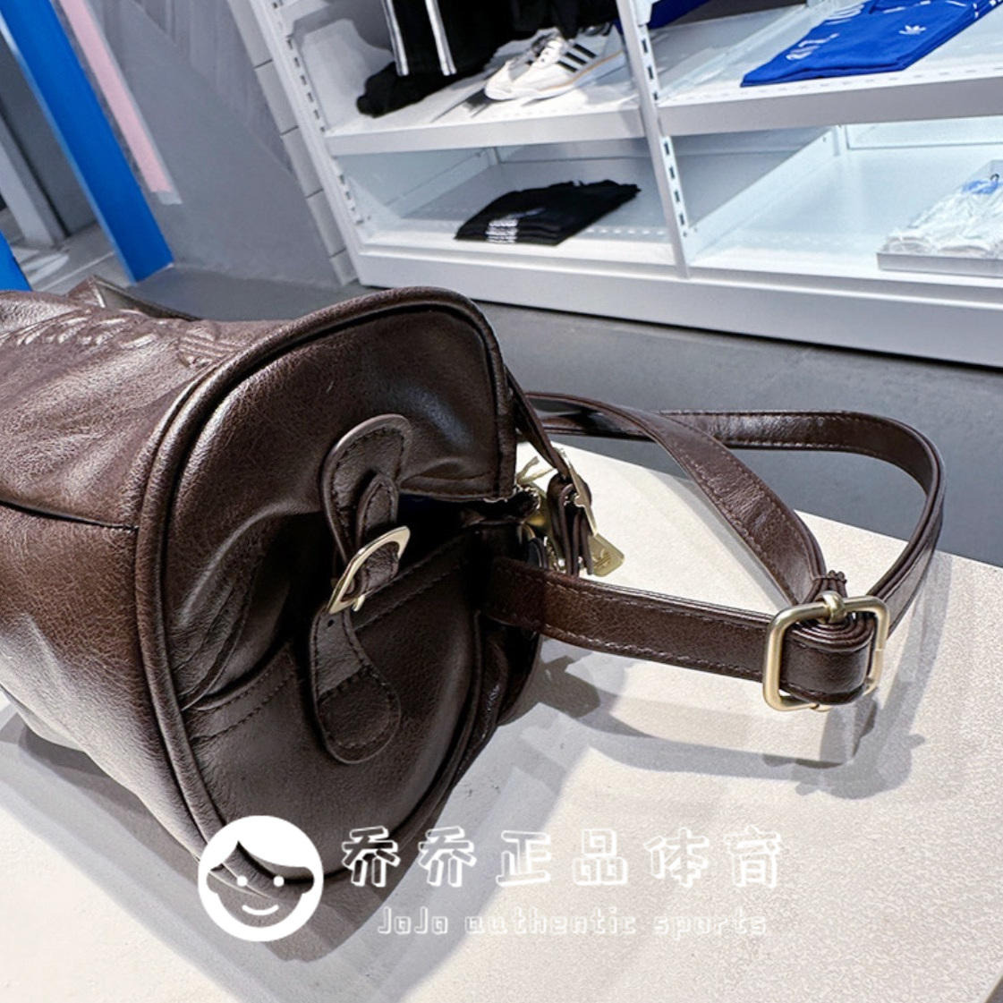 Adidas三叶草JV9277/JV9284：复古潮包，引领今夏时尚新潮流！