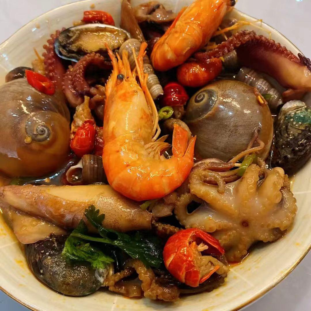 海鲜全家福：冻龄美味，一口吃遍大海的馈赠！