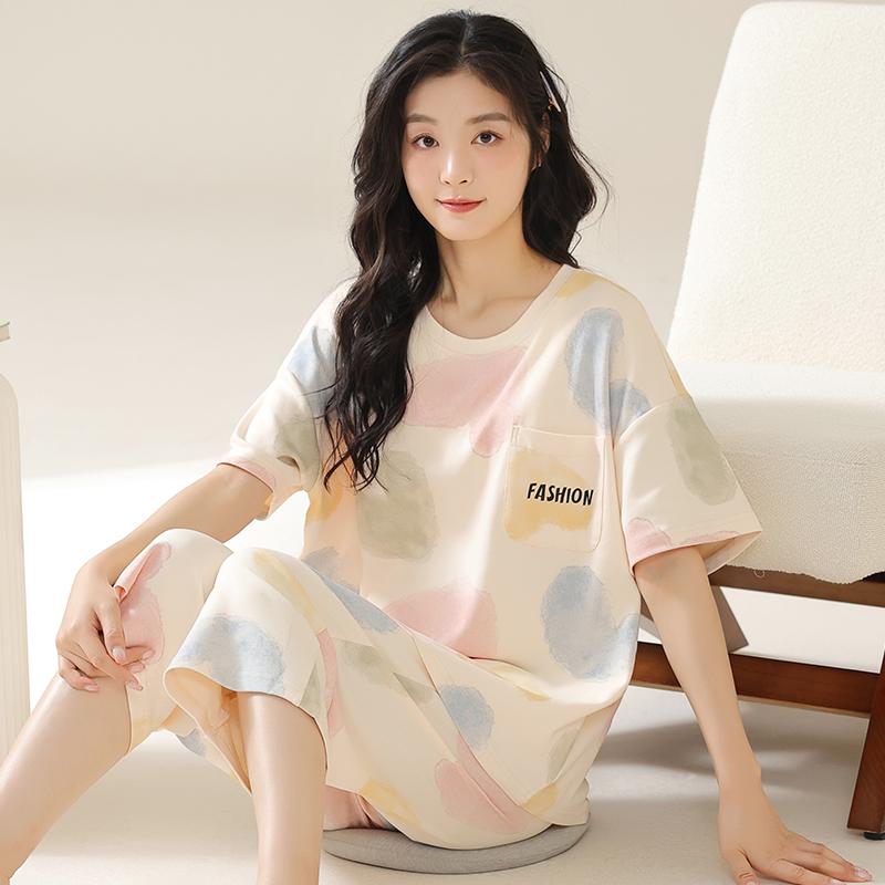 为什么女士七分裤套装如此流行？