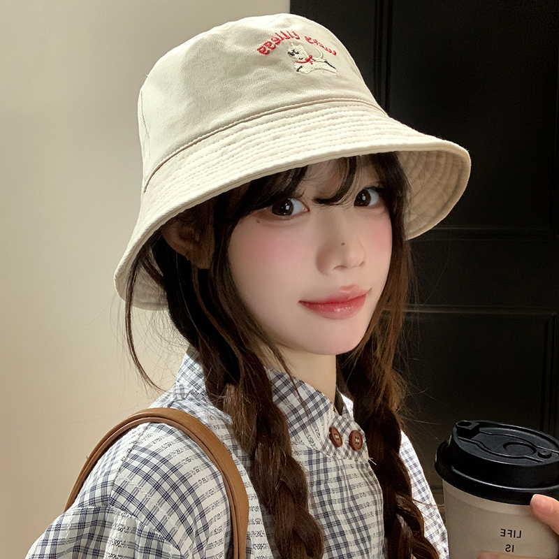渔夫帽应该搭配什么发型才好看？