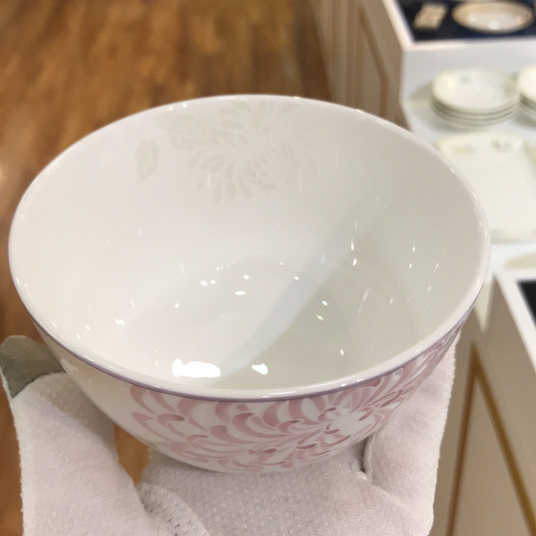 韩国进口餐具，高档骨瓷与不锈钢套装，开启你的餐桌新风尚！