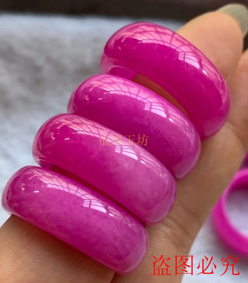 天然舒俱来戒指：南非老矿料，情人节礼物中的浪漫传奇