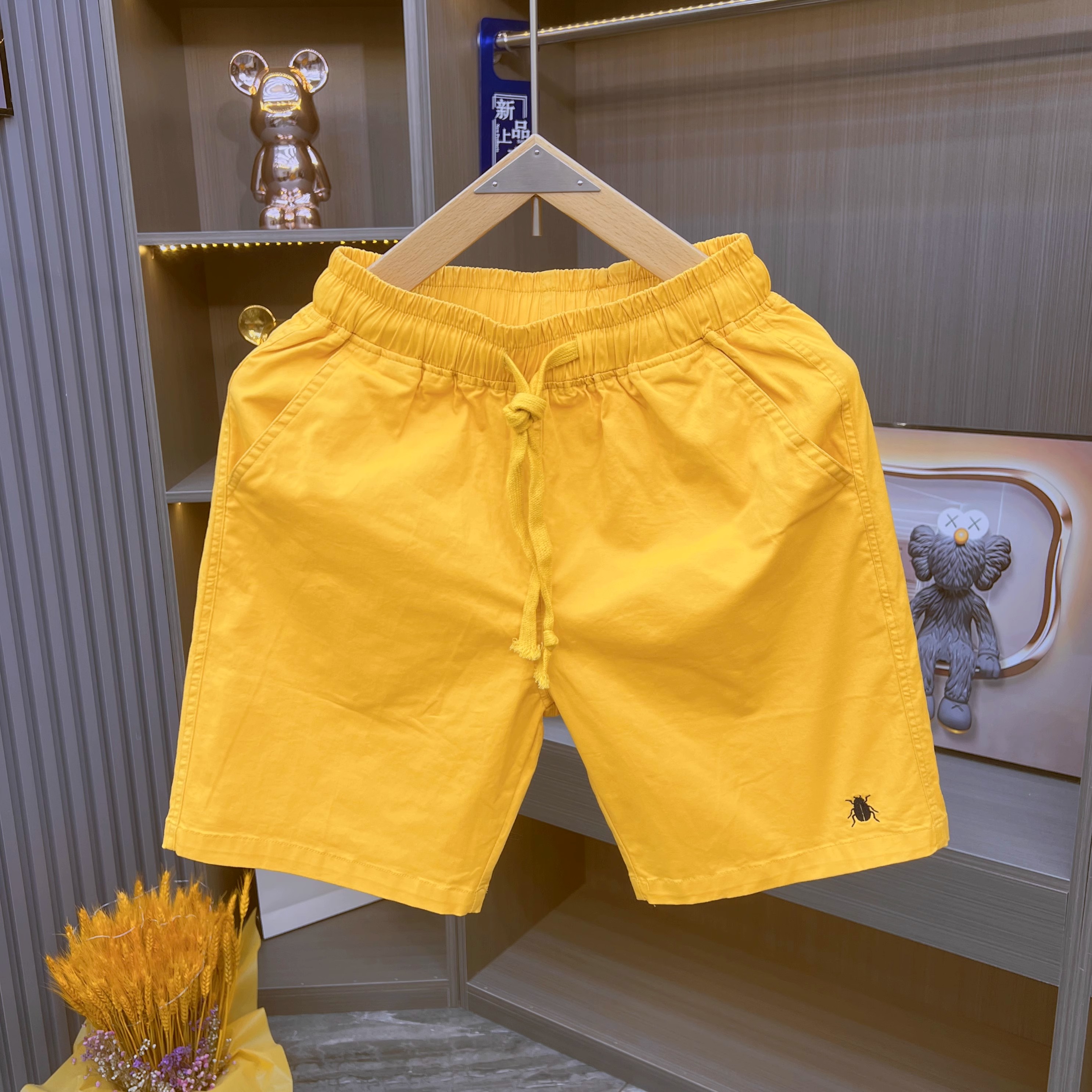 女孩们的夏日救星：韩式可爱绣花短裤，弹性十足，美翻天！