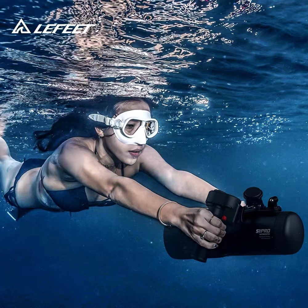 探索深海新方式：Lefeet S1 Pro水下助推器，你的私人Waterscooter潜水推进器！