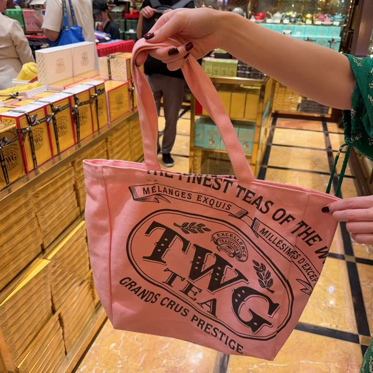LV女包正品包装盒有哪些特征？如何辨别真伪？