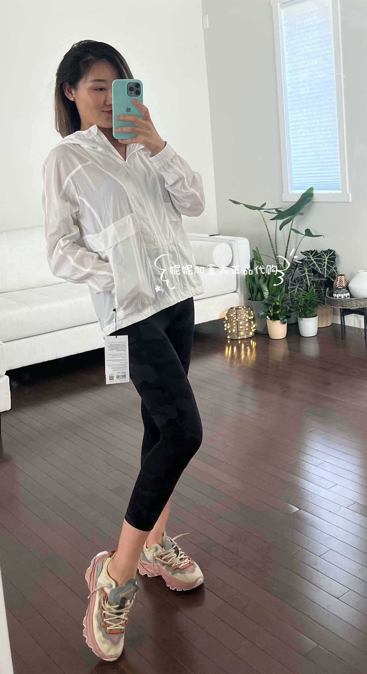 Lululemon Hood Lite：防水超轻薄，运动时尚新宠！