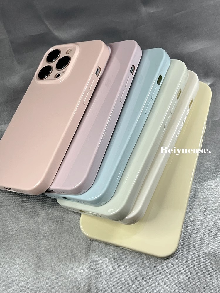 iPhone16/15/14/13手机壳：新款简约蓝绿风景保护套，守护你的潮流美学！