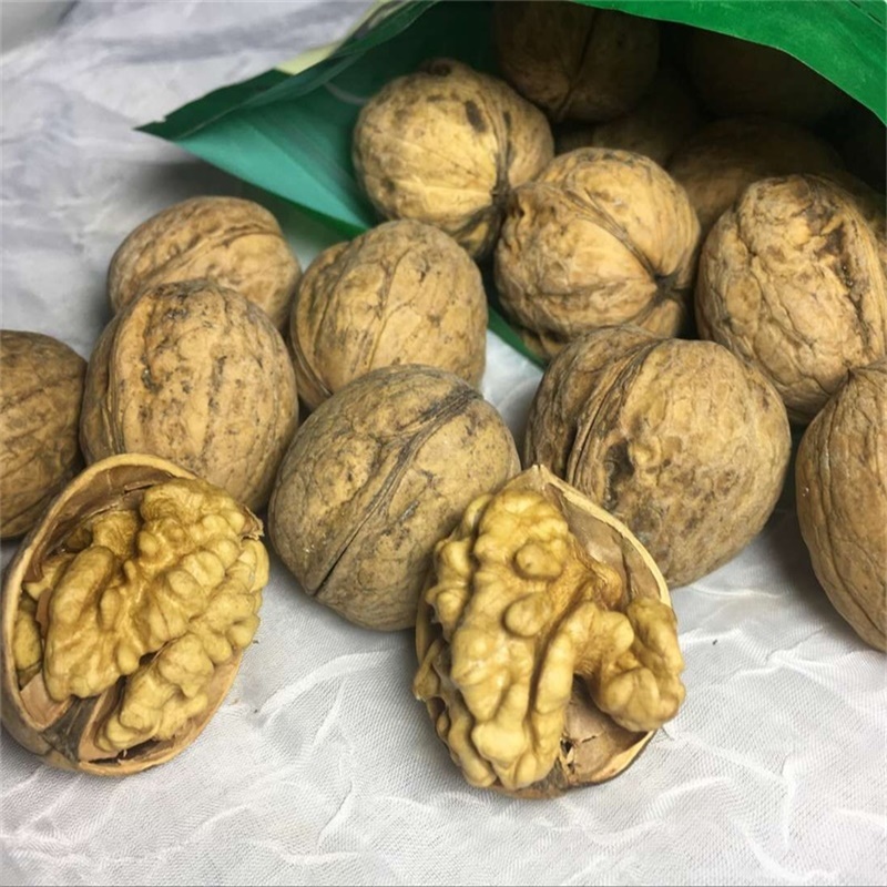 新疆薄皮纸皮核桃：5斤整箱原味新核桃，无漂白大核桃坚果零食，尝鲜必备！