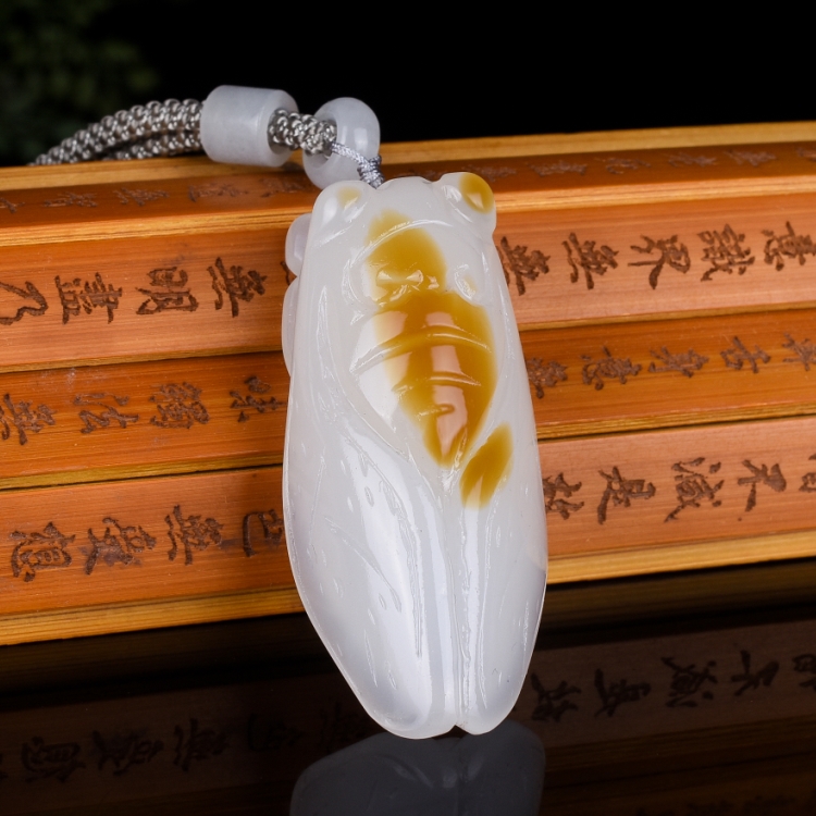 和田玉一鸣惊人吊坠！羊脂白玉知了玉蝉太绝了！这波不买亏大了
