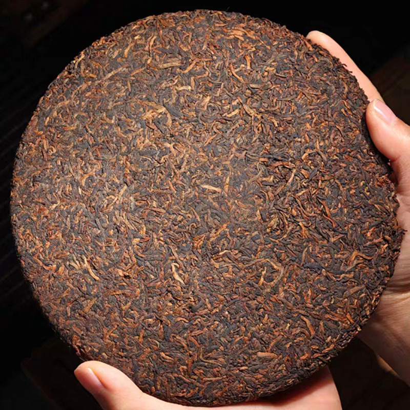 私藏2009年古树普洱茶熟茶勐海布朗山：云南七子饼的时光韵味