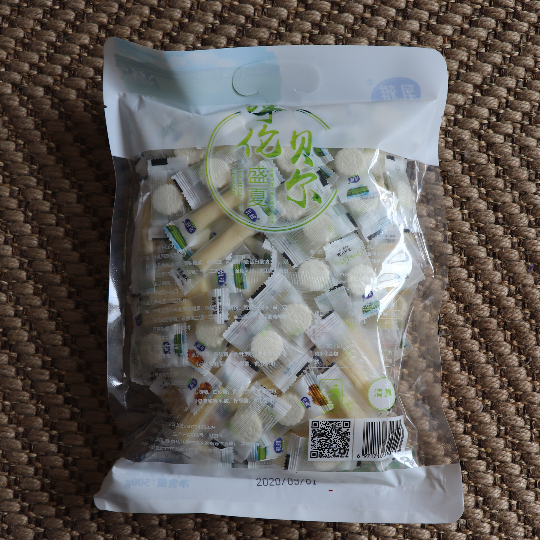 呼伦贝尔大草原乳雅奶片奶条：纯正草原风味，一口解馋，500g独立包装！