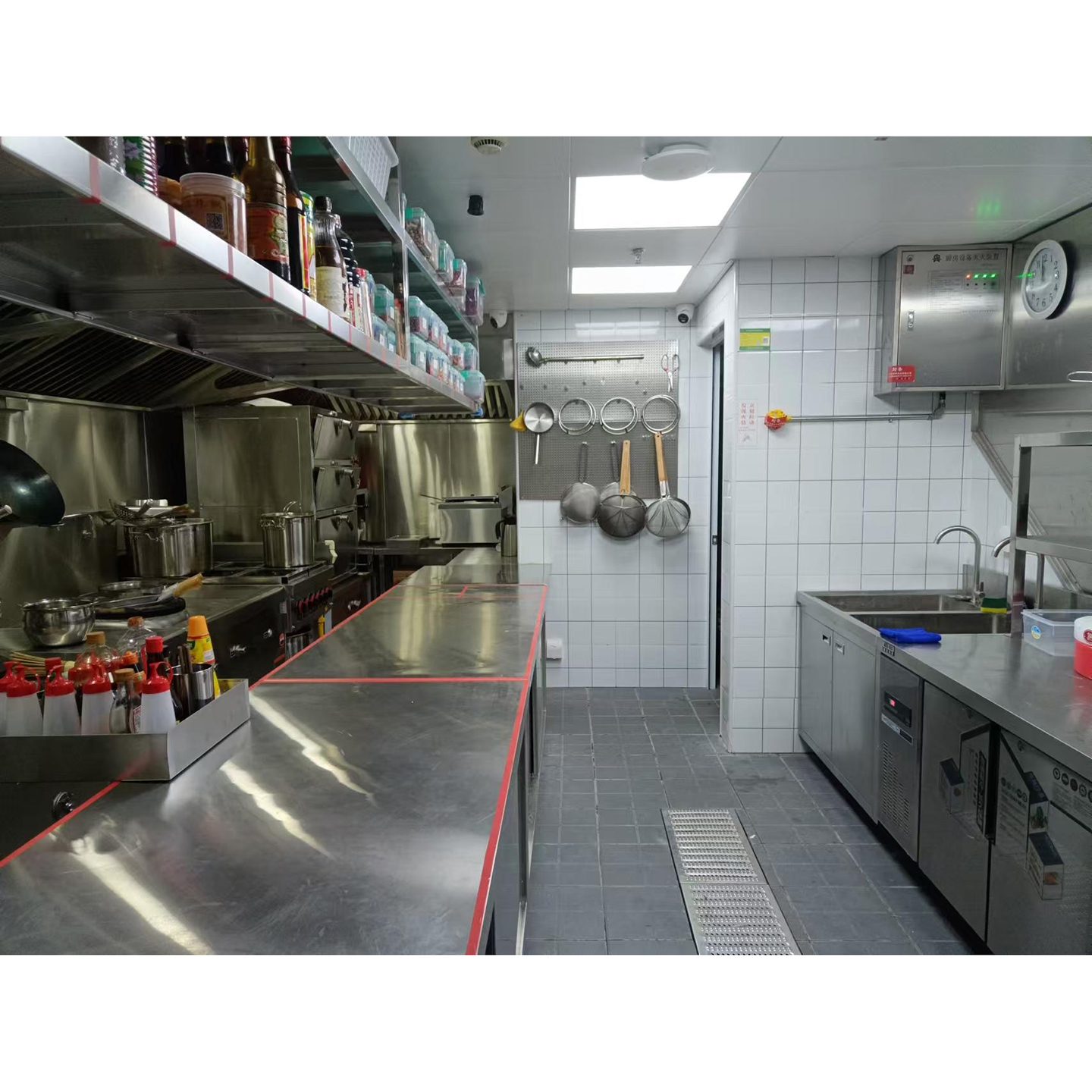 星级大酒店火锅店旧厨房改造工程，如何实现一站式采购不锈钢厨具灶具?