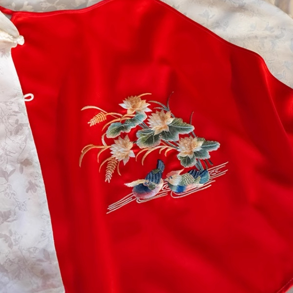 苏绣刺绣夏季系带肚兜睡衣，古风性感新潮流