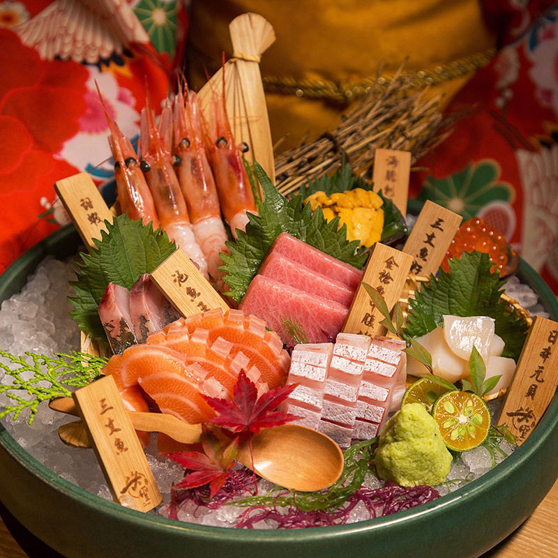 实木雕刻定制创意菜名牌：日料韩式摆盘的艺术与仪式感