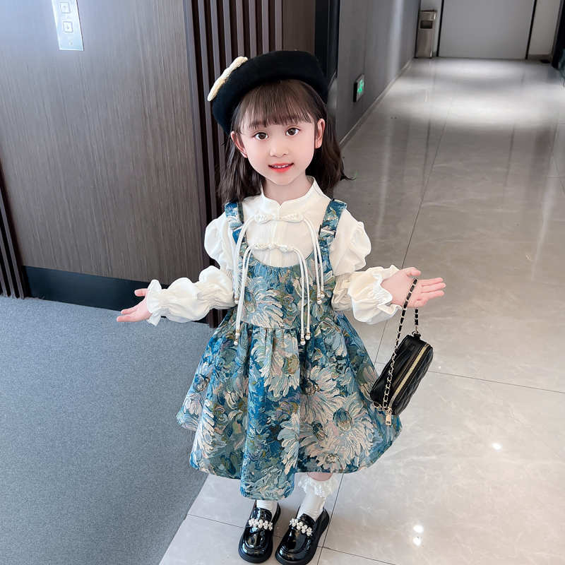 法式BA24年早秋新款：浮雕花甜美娃娃领抽绳收腰泡泡袖两件套衬衫，穿上就是秋天的童话公主！