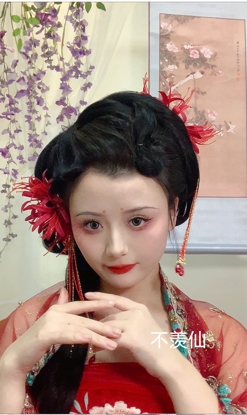 红色彼岸~新年彼岸花长流苏发夹！古风汉服必备对夹，美翻天！✨