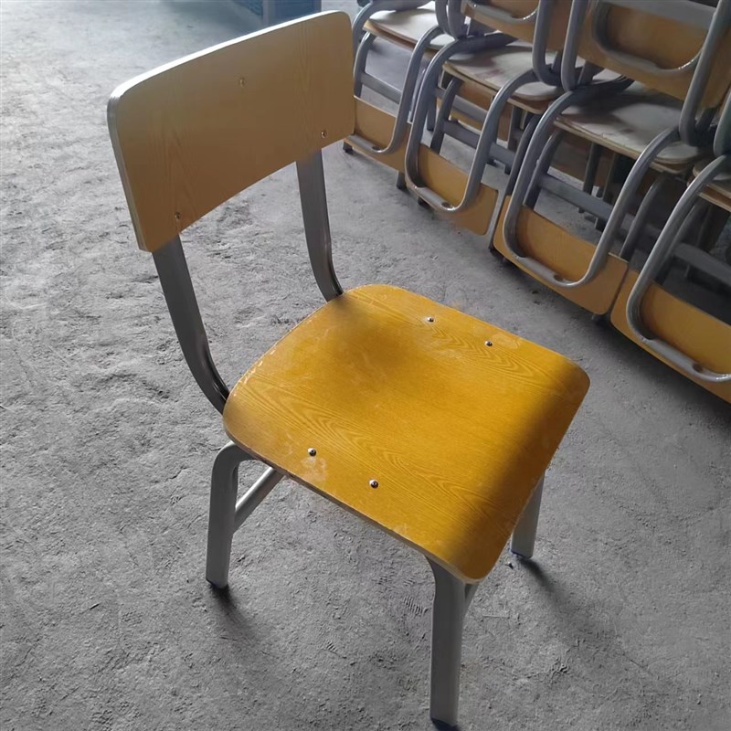 广东式固定学校椅子：学生寝室必备神器，舒适学习新体验！