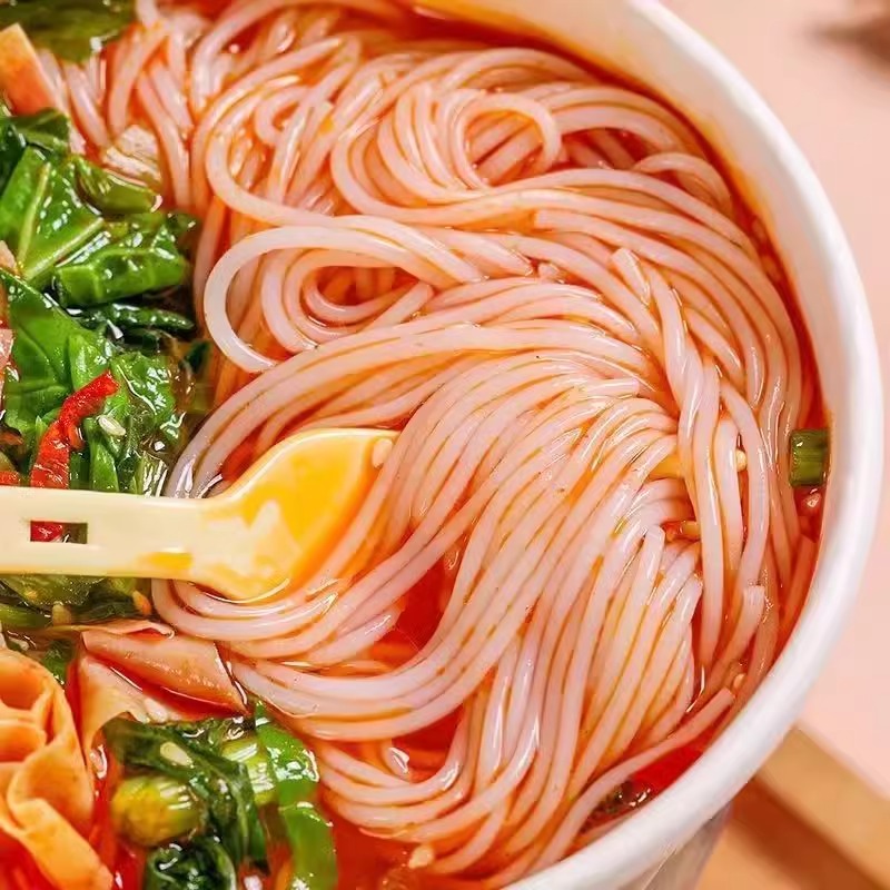 正宗云南过桥米线升级版，夜宵免煮速食整箱，你还在等什么？