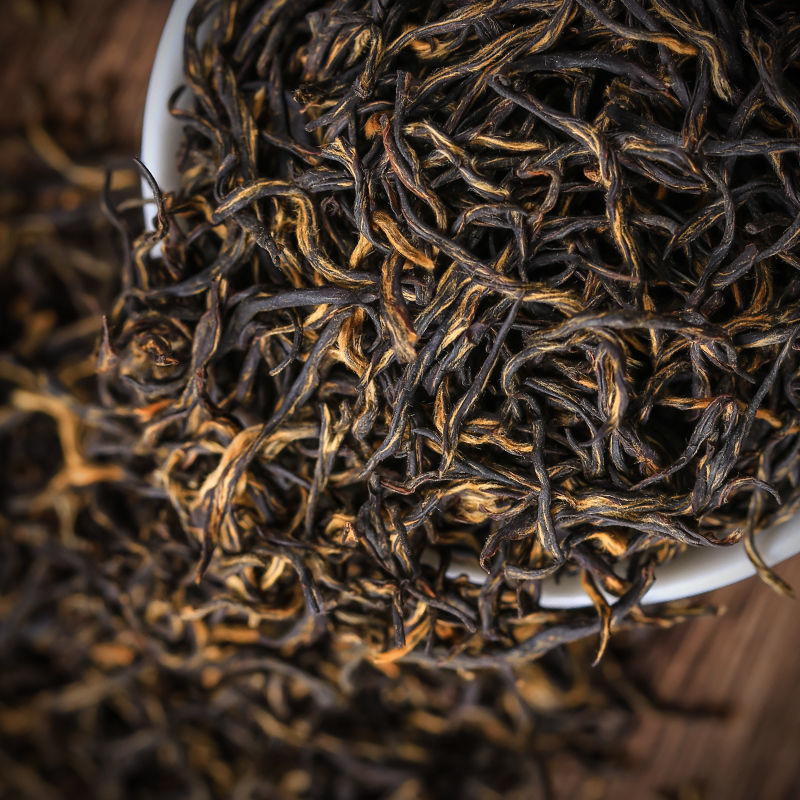 金骏眉茶毫是什么样的？小白必看，手把手教你识别金骏眉的“秘密武器”！