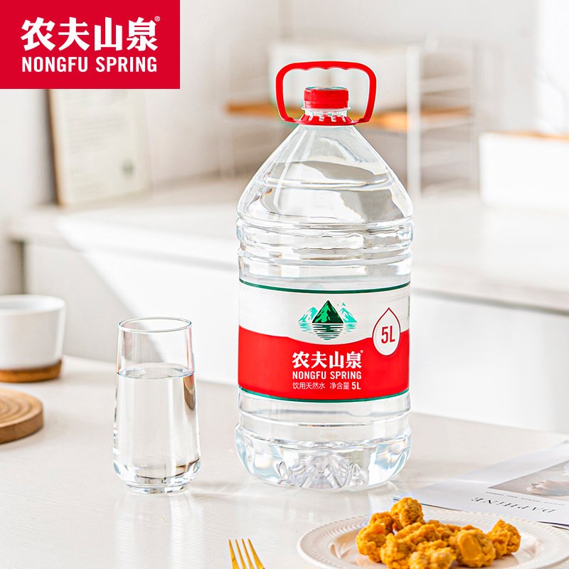 农夫山泉水源揭秘：来自大自然的纯净馈赠，你知道它的源头在哪里吗？