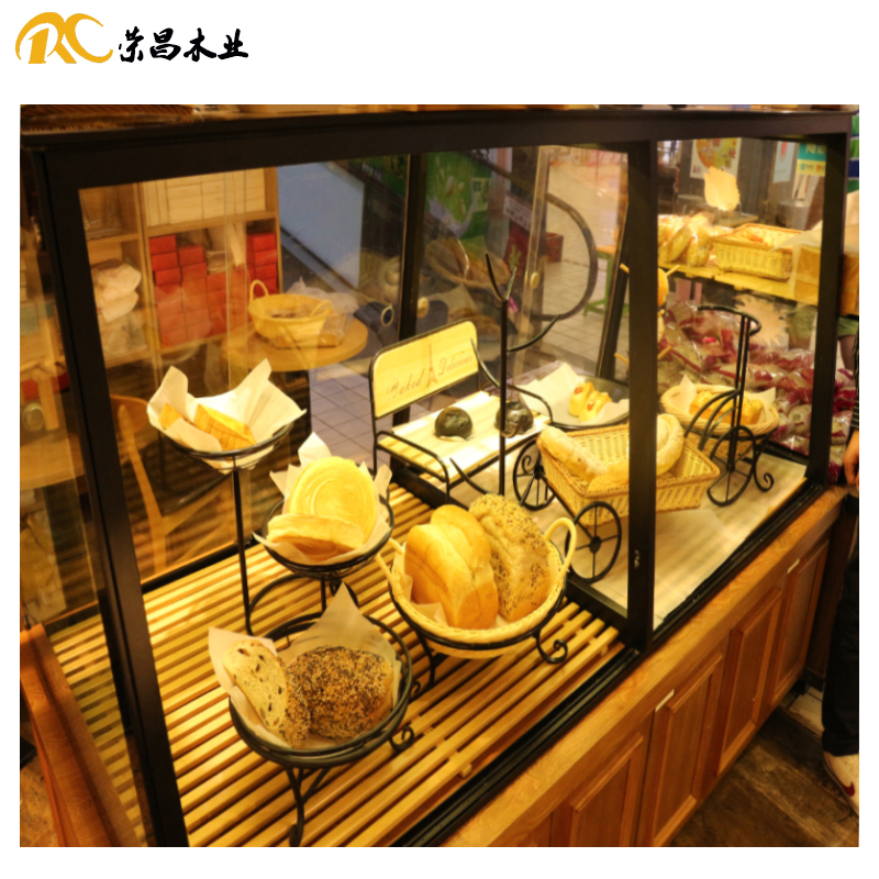 面包店中岛柜软装设计大揭秘：木质铁艺碰撞下的烘焙艺术殿堂