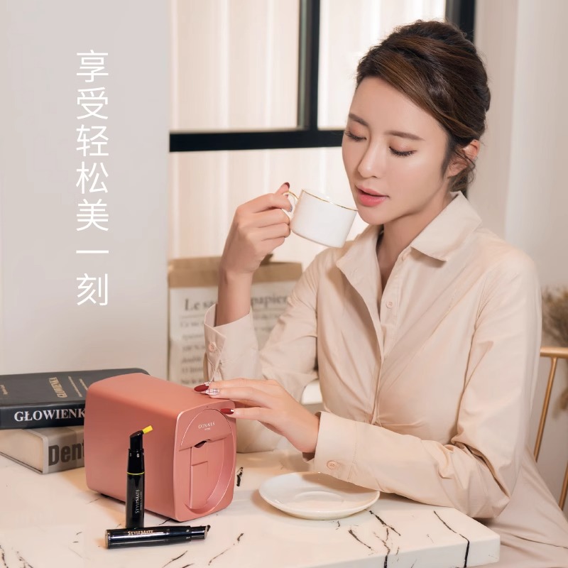 伊莱儿美甲机真的能打印指甲？3D彩绘神器开箱实测！手残党也能做高级美甲