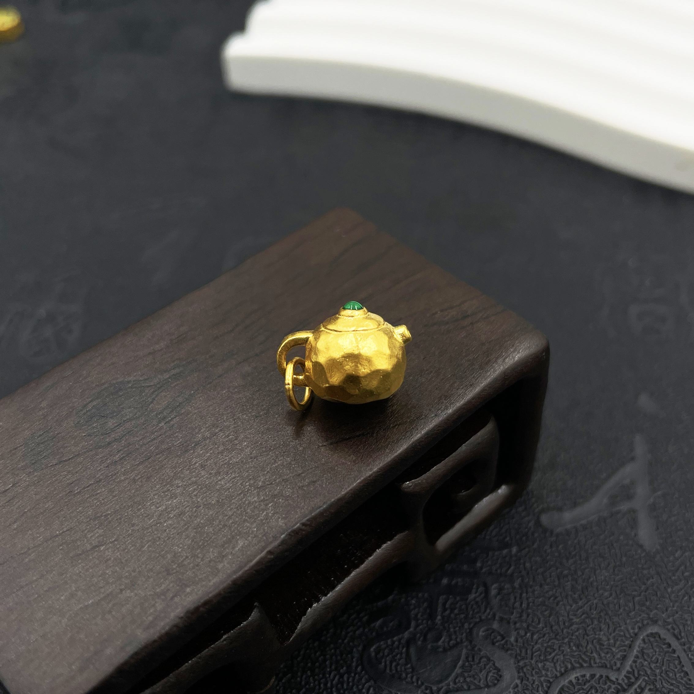 流光家999足金黄金錾刻宝相花吊坠：幸运配饰挂件，传承千年工艺之美！