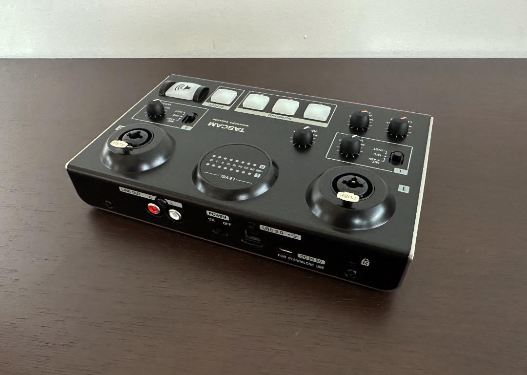 广东现货天琴TASCAM US-42B手机电脑直播K歌录音专业声卡，达斯冠的音质革命！