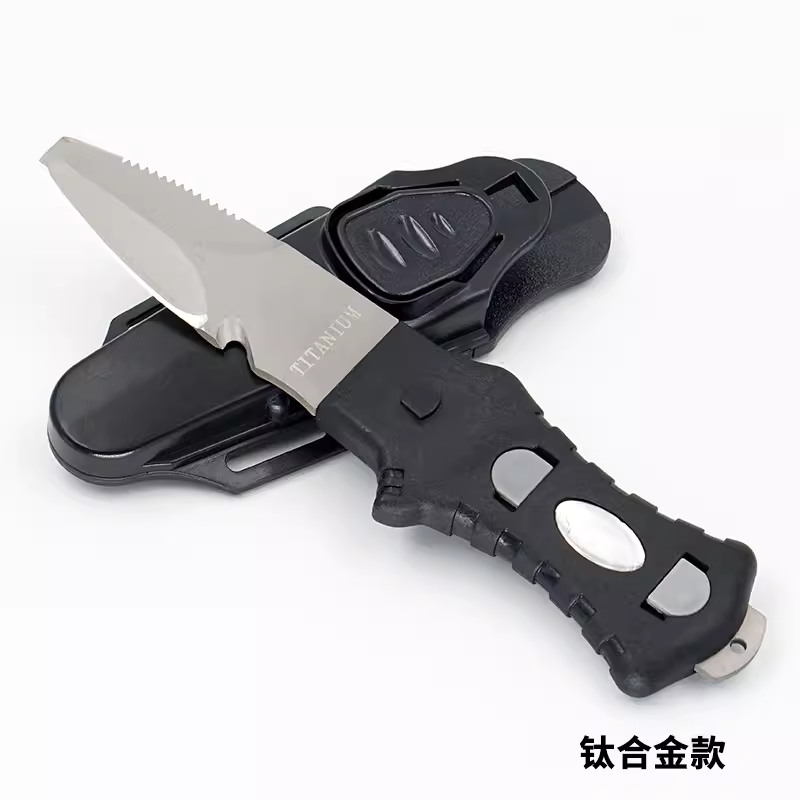 潜入深蓝的秘密武器：钛合金绑腿刀，自由潜水者的必备神器!