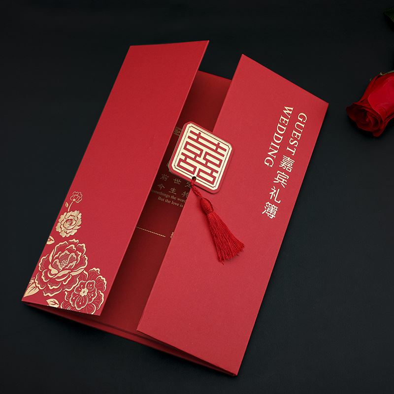 蒙古婚庆用品：烫金礼单里的草原浪漫，揭秘传统与现代交织的婚礼盛宴！