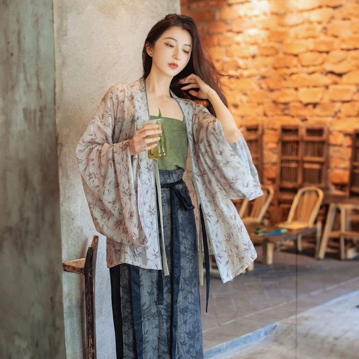 杨幂电影节同款汀兰颂原创汉服，竹节词魏晋北朝褶衣吊带新中式，古风之美尽在其中