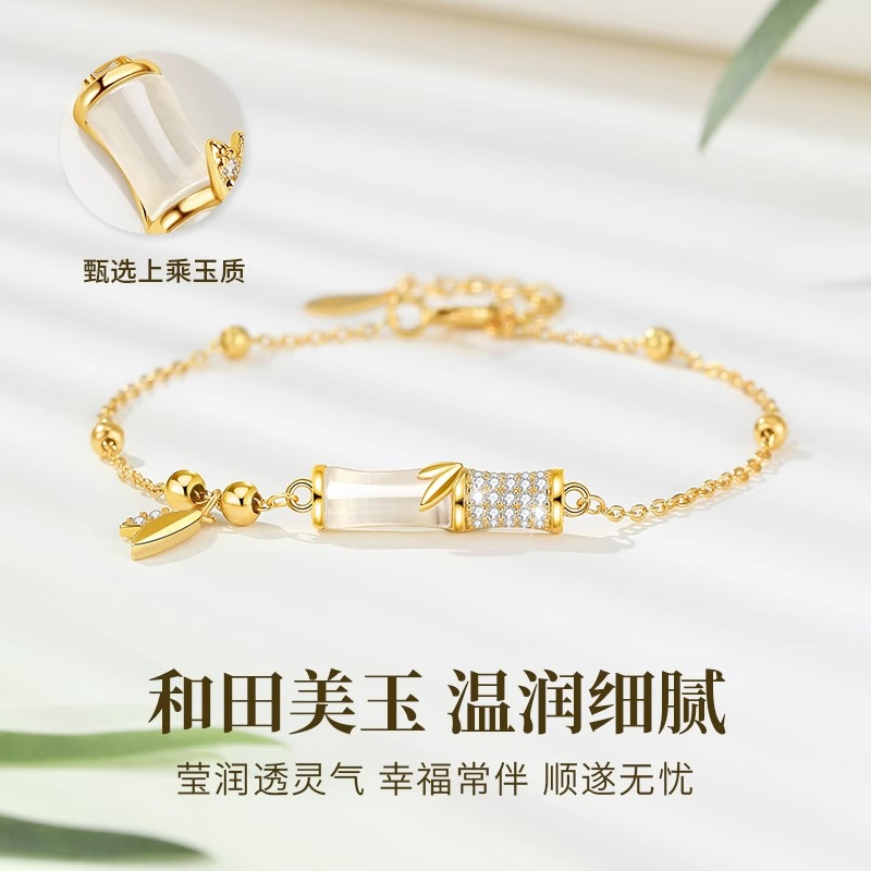 定制款黄金芙蓉花项链：浪漫订婚礼物，繁花送礼新风尚