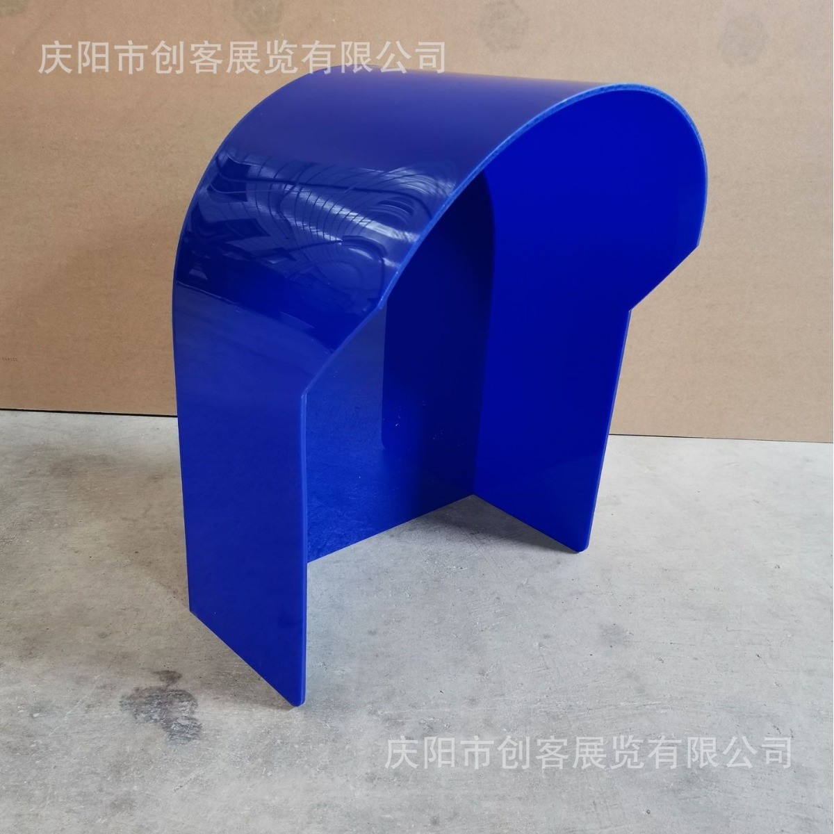 定制电话亭保护罩：为校园增添一抹静谧，隔音罩玻璃钢外壳的秘密武器！