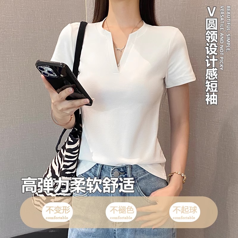 2025新款v领t恤女短袖白色打底衫：解锁夏日清凉新姿势，纯棉正肩鸡心领，时尚与舒适并存！