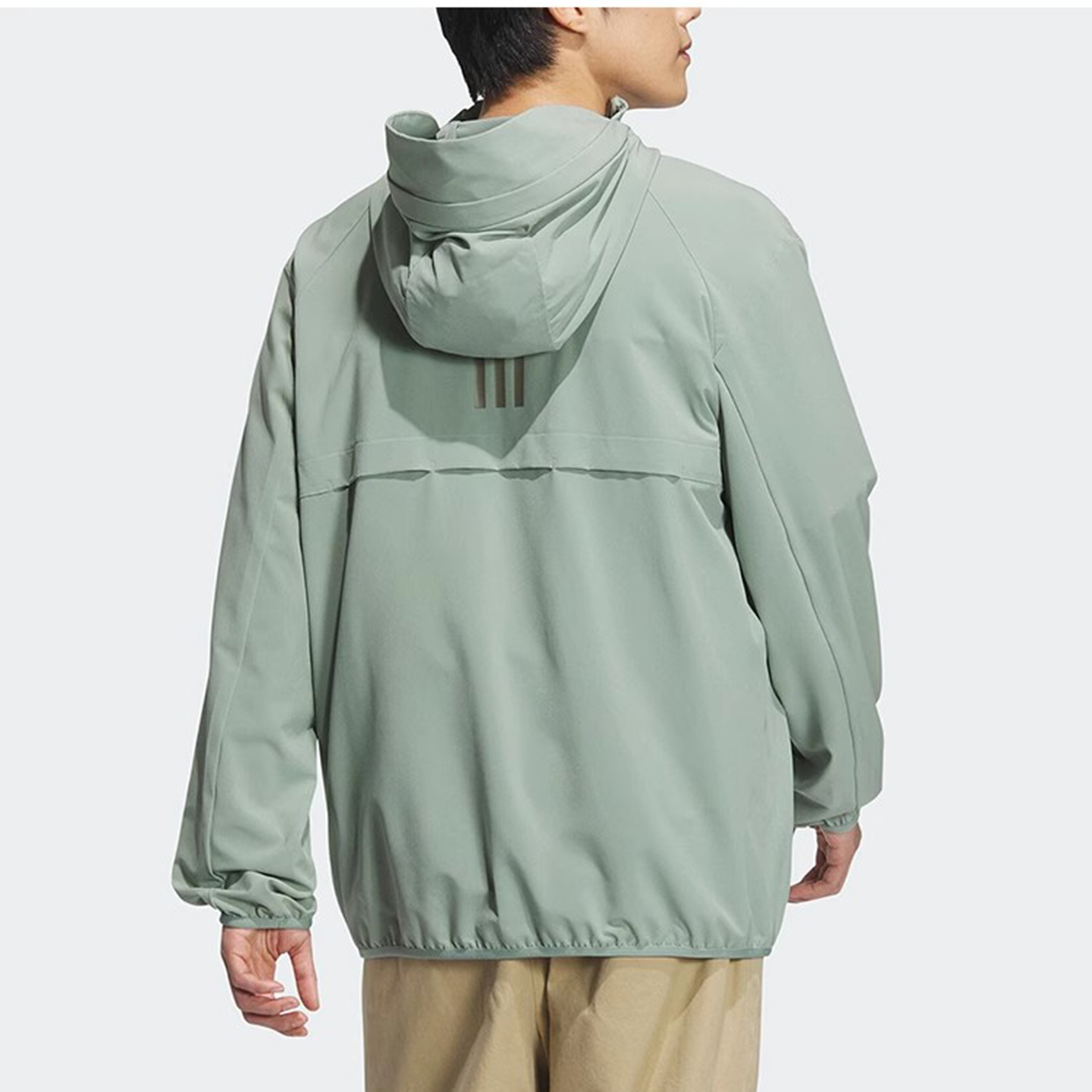 夏日防晒新宠：adidas UPF50+凉感跑步夹克，让你清凉一夏！‍♀️