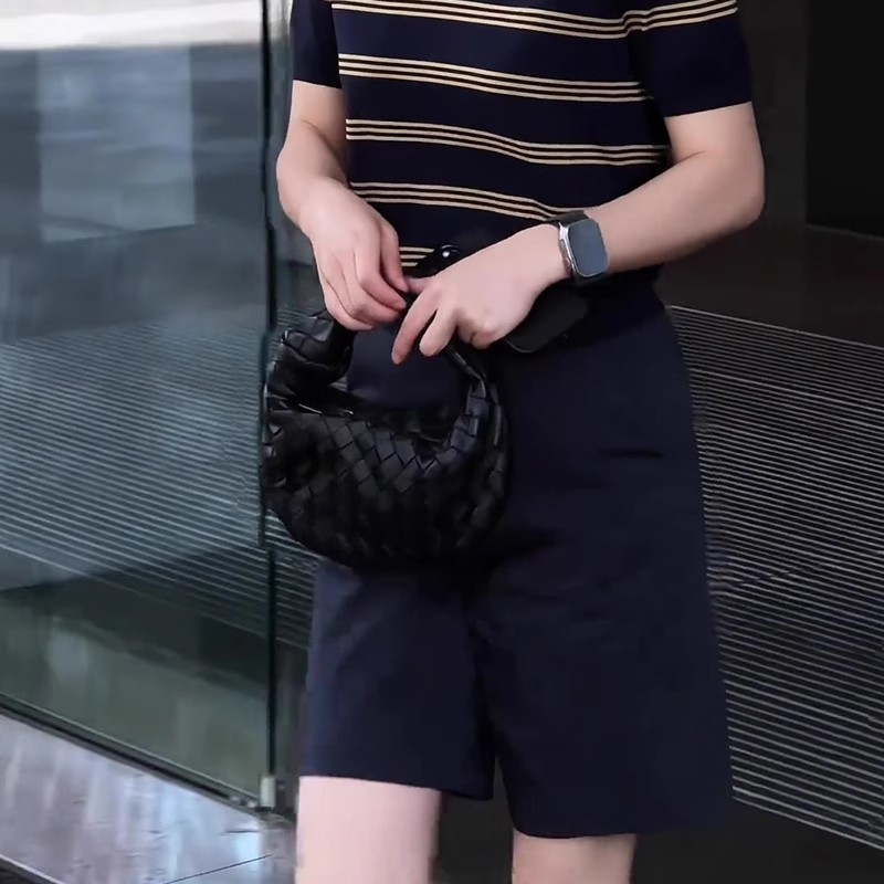 夏日必备！西装短裤女2025新款，小个子也能穿出大长腿！✨